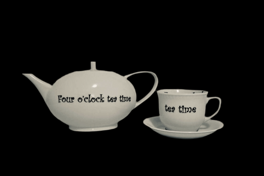 Four o’clock tea time tea set